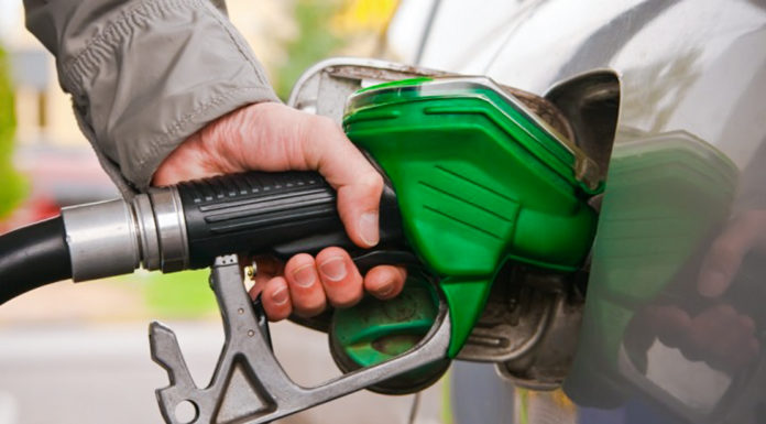 De mâine încă o nouă scumpire a carburanţilor Carburantii se scumpesc