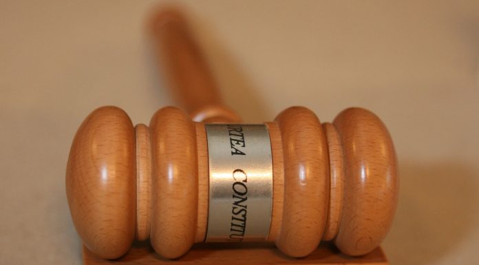 Amenda de 3600 lei pentru neprezentarea facturii fiscale în termen este neconstituțională