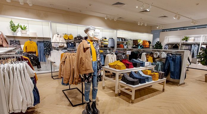 Таможня вправе конфисковать товар в столичном магазине